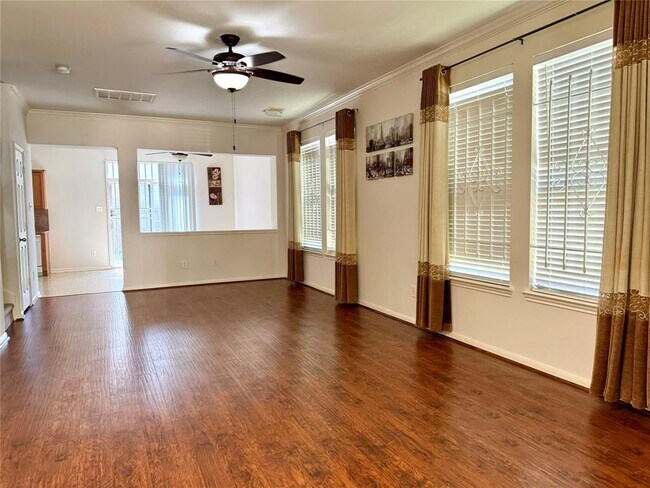 Foto del edificio - 13115 Lawsons Creek Ln