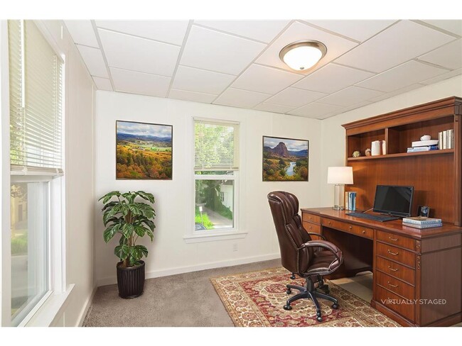 Foto del edificio - 613 17th Ave NE