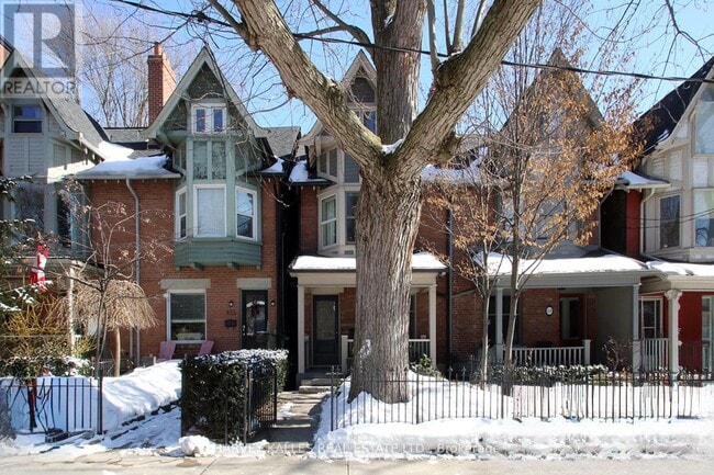 Building Photo - 431 Sumach St