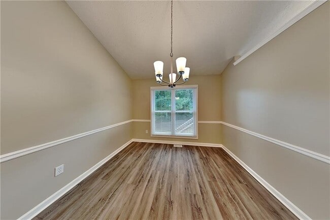 Building Photo - 629 Glendale Forest Dr