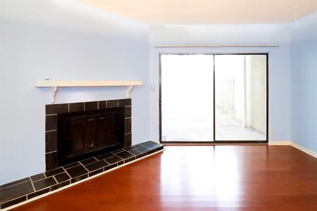 Building Photo - 2280 Runnymead Ridge SE