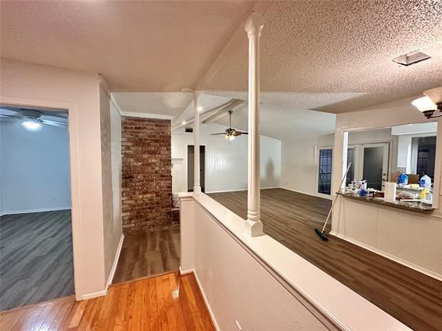 Building Photo - 2108 Blossom Ln