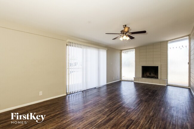Foto del edificio - 8830 N 37th Ave