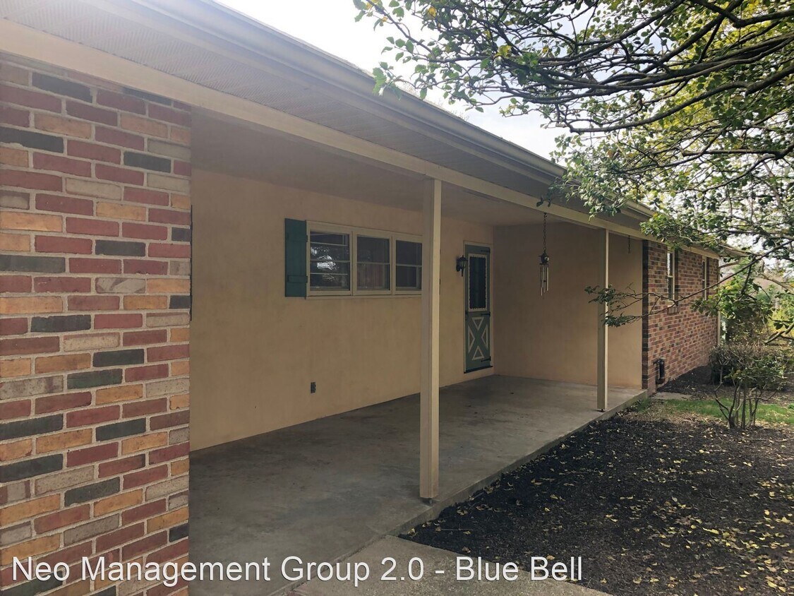 Primary Photo - 3 br, 1 bath House - 240 W Reliance Rd