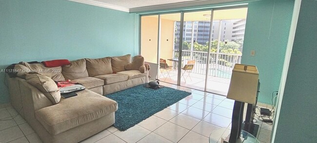 Foto del edificio - 1750 NE 191st St