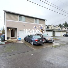 Building Photo - 4538 S Warner St