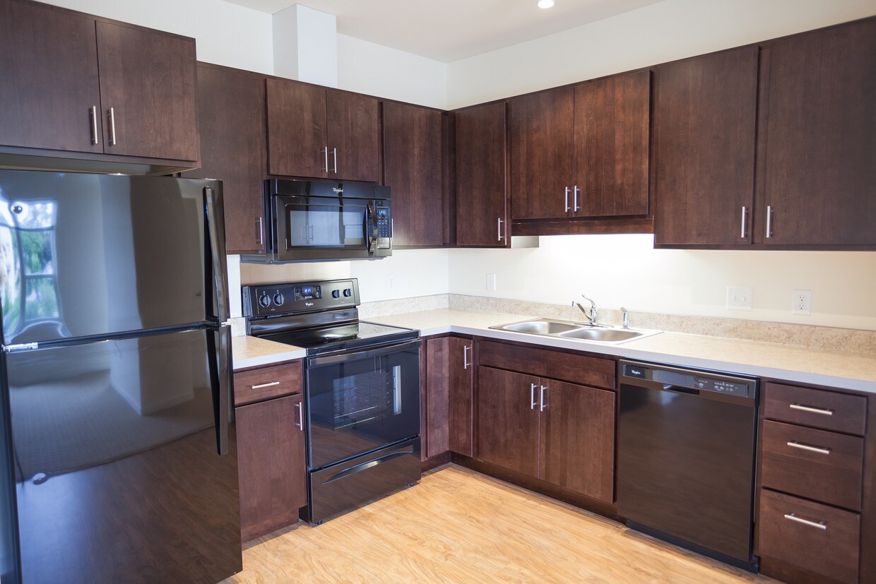 Broadway Flats Apartments in Minneapolis, MN