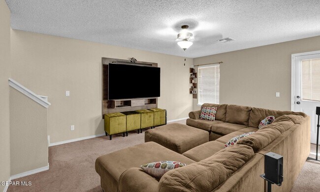 Building Photo - 12776 Raul Mendiola Ln