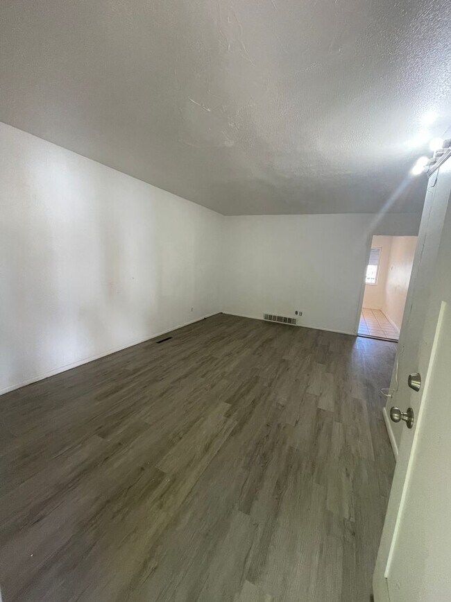 Foto del edificio - 1158-1160 Brooklyn Ave