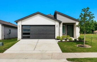 Building Photo - 1010 Amistad Lp