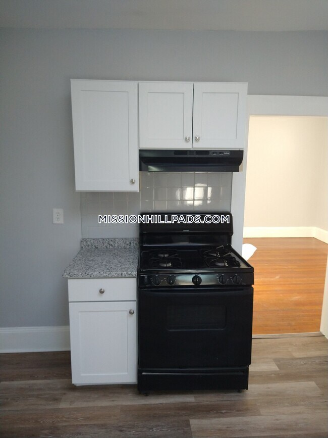 Foto del edificio - 76 Radcliffe St