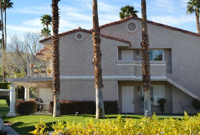 Building Photo - 2701 E Mesquite Ave