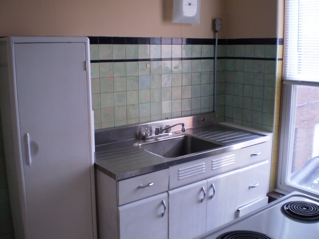 Kitchen - 23 W Main St