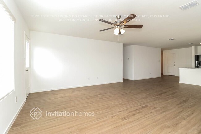 Foto del edificio - 7216 Lazy Creek Rd
