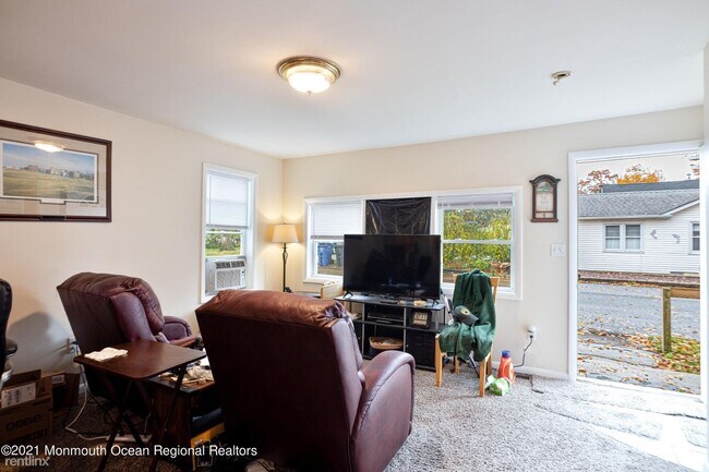 Building Photo - 1 br, 1 bath House - 924 Gilbert Ave