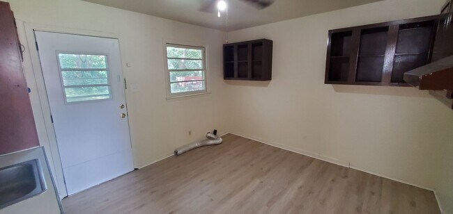 Foto del edificio - 2 Bedroom Duplex