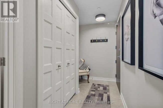 Photo du bâtiment - 200 Inlet Private