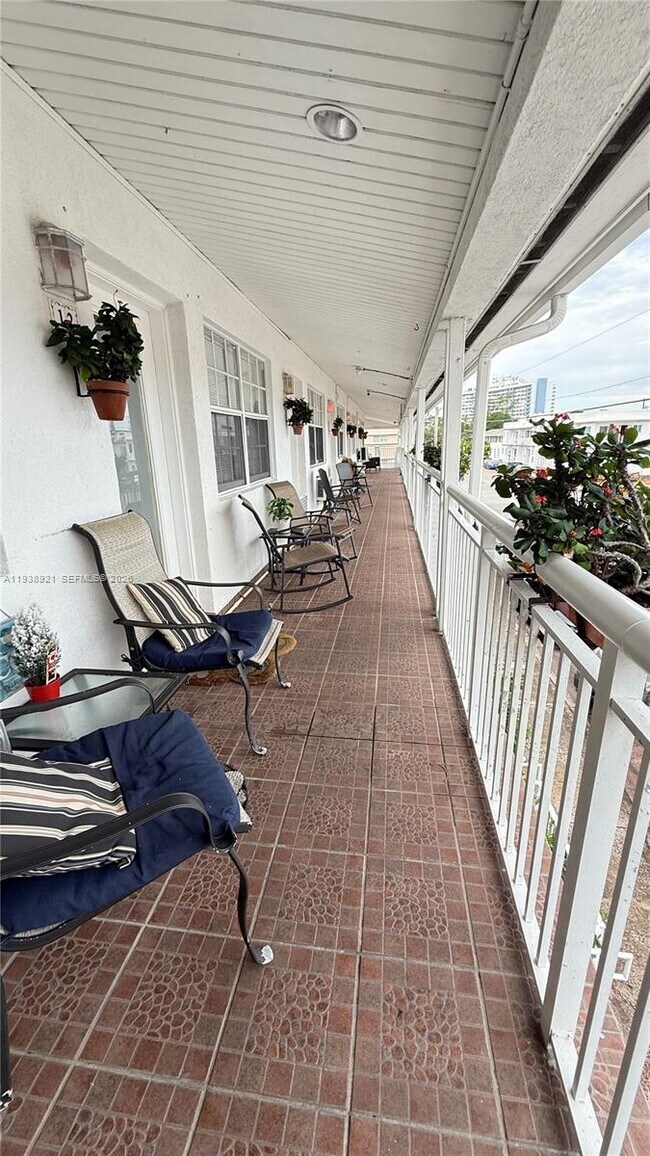 Foto del edificio - 330 74th St