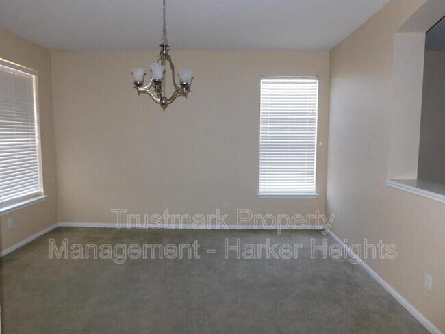 Building Photo - 2601 Moose Hide Dr