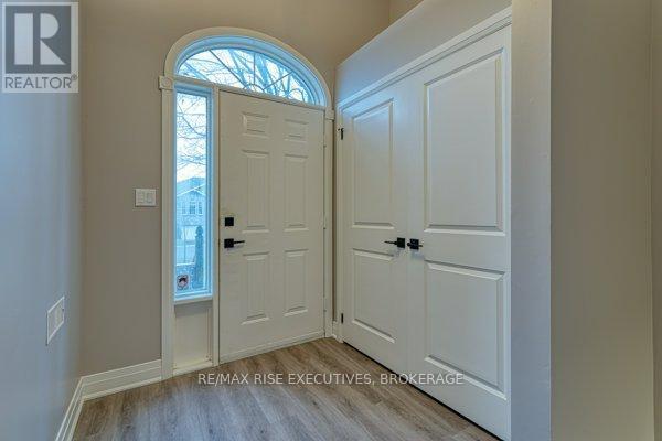 Photo du bâtiment - 1344 Brackenwood Crescent