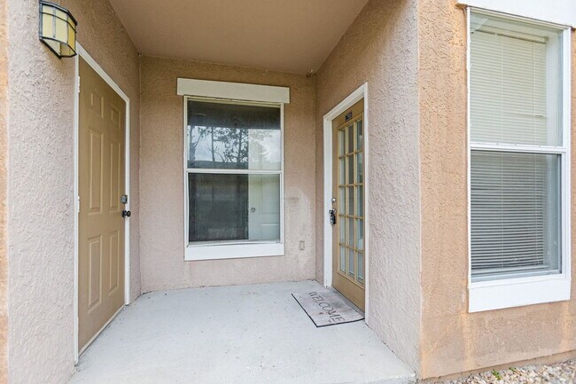 Building Photo - 17906 Villa Creek Dr