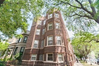 Building Photo - 1212 W Waveland Ave