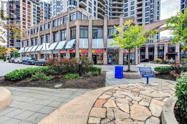 Building Photo - 5-15 Northtown Way