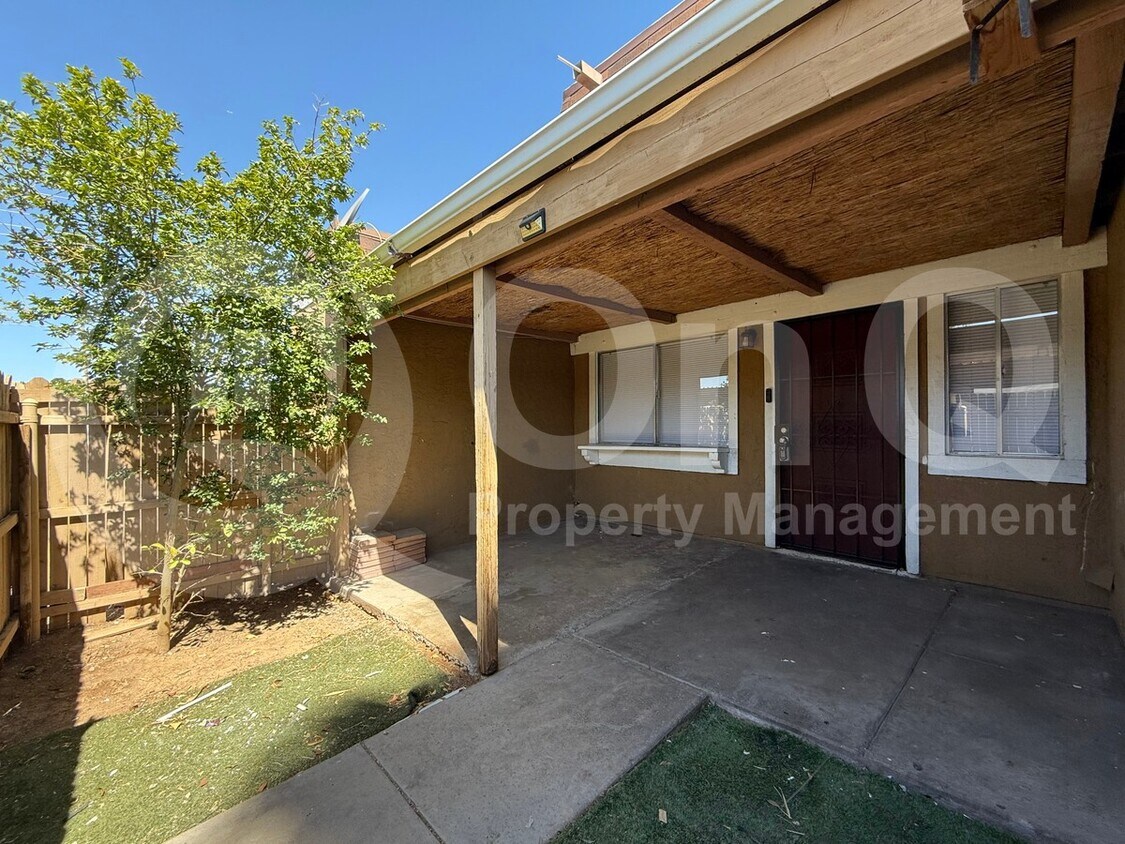 Foto principal - 3432 W El Caminito Dr