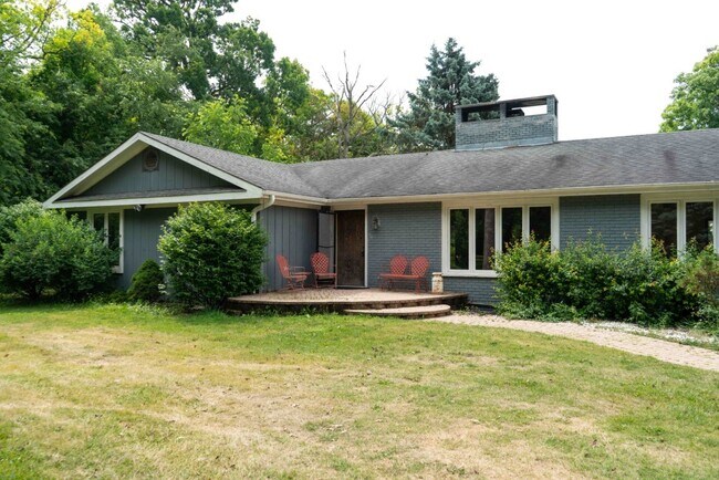 Foto del edificio - 26241 W Bonner Rd