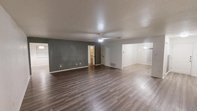 Foto del edificio - "Spacious 4-Bedroom Retreat with 2 Full Baths in Charming Nolanville!"