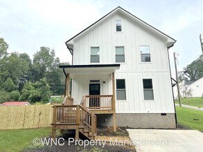 Building Photo - 133 Edgewood Rd S