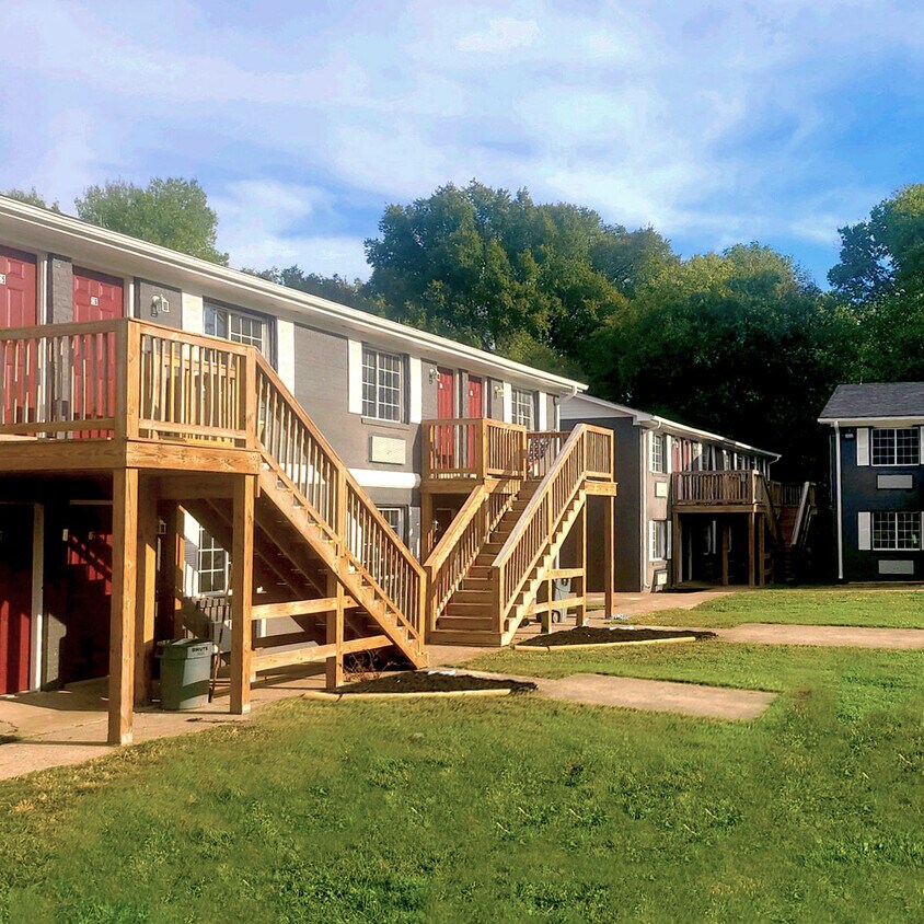 Newly renovated inside and out! - 1367 Clay St