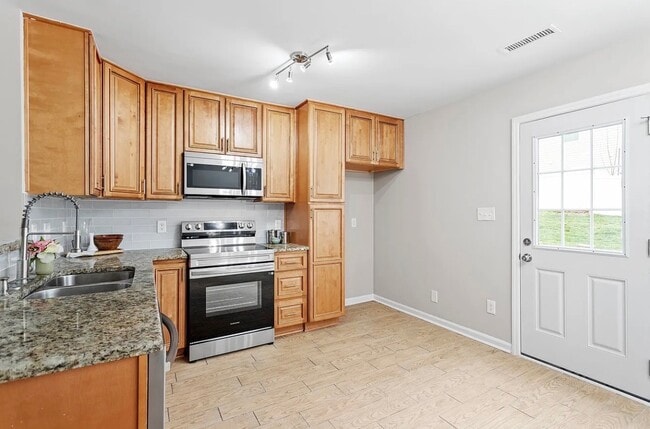 Building Photo - 5340 Big Bass Dr