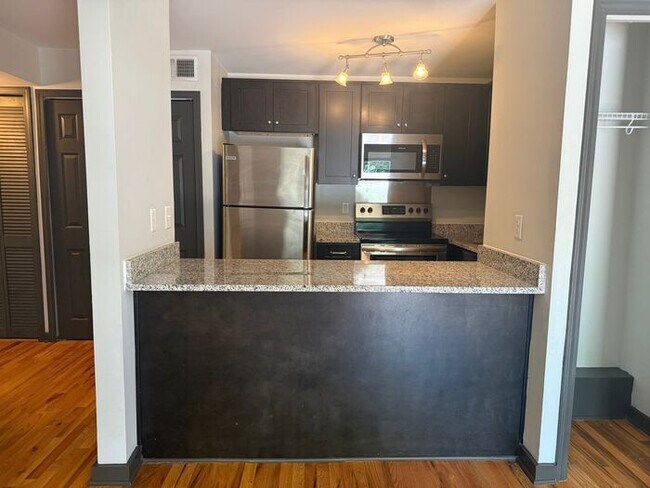 Foto del edificio - Renovated 1 Bedroom in South Nashville - $99 Deposit Special!