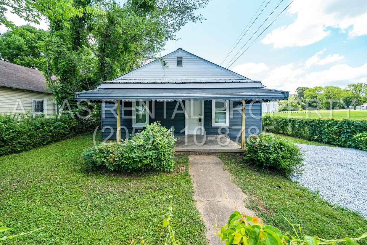 Primary Photo - Don't miss this beautifully renovated 2-be...
