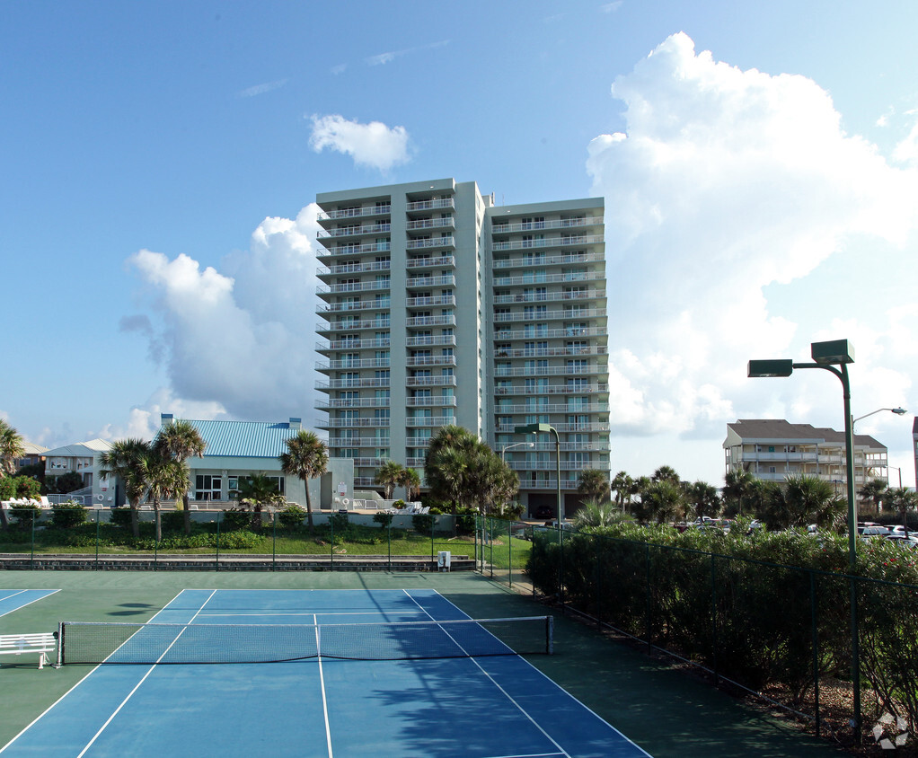 Building Photo - Tristan Towers