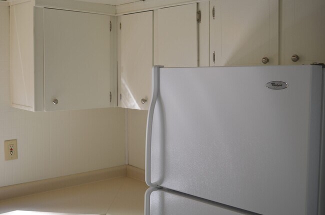 Foto del edificio - 7600 Heatherstone Dr