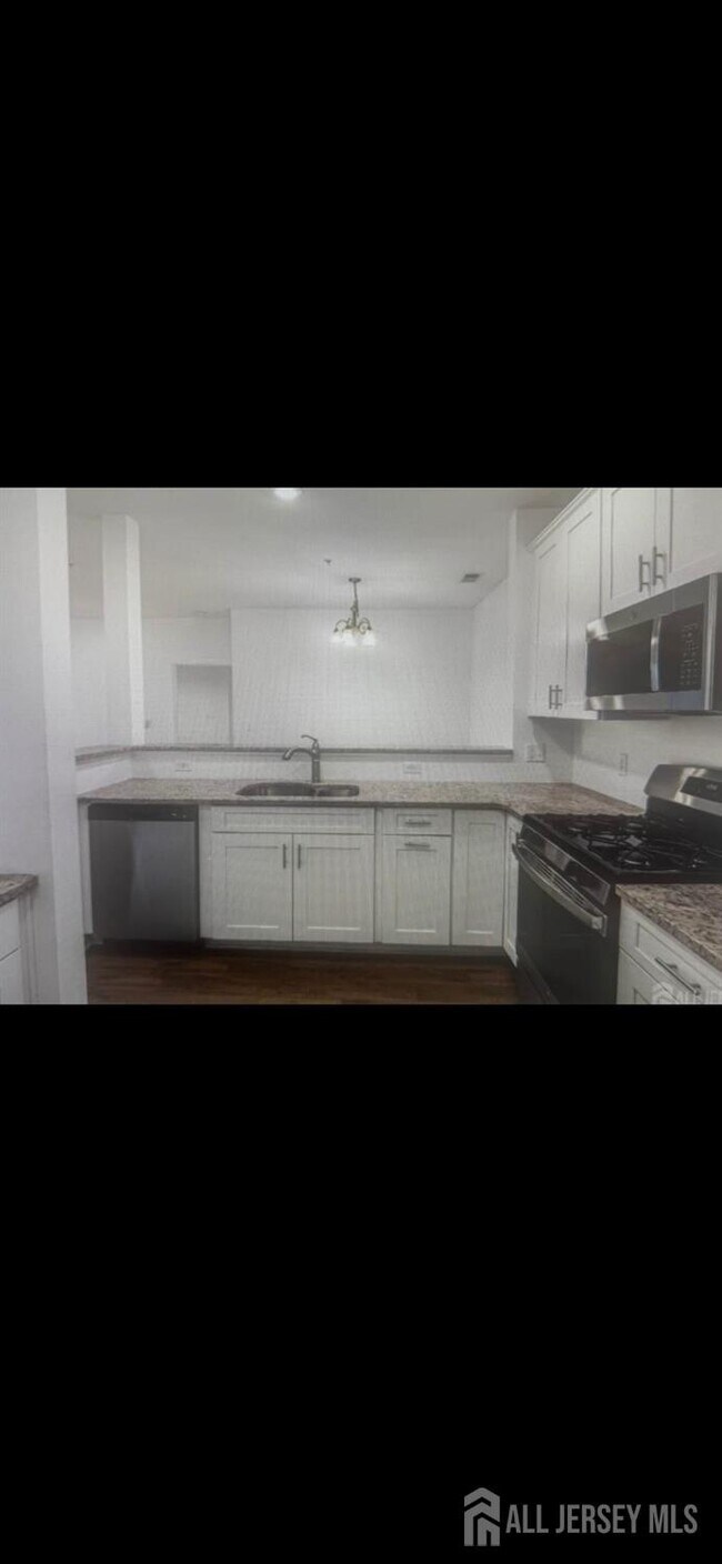 Foto del edificio - 714 Stiller Ln