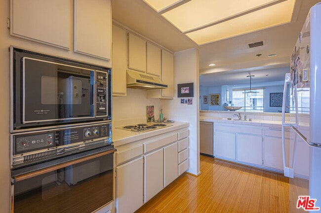 Building Photo - 2960 Neilson Way