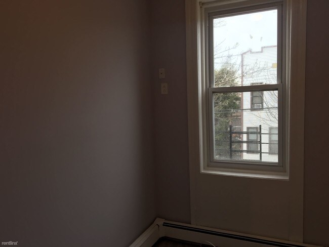 Foto del edificio - 2021 Greene Ave
