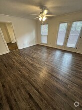 Building Photo - 3515 Ivy Commons Dr