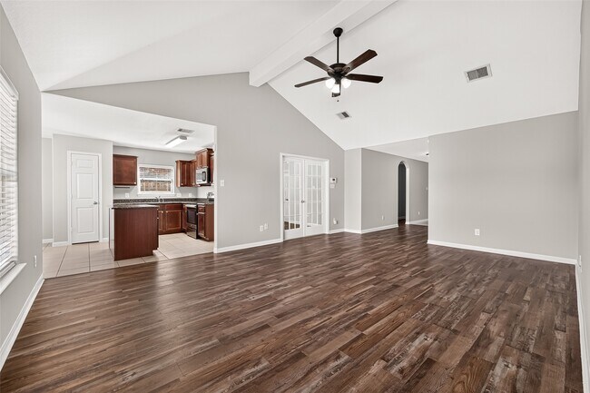 Foto del edificio - 38206 S Lost Creek Blvd
