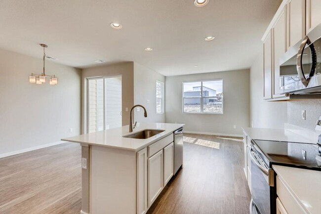 Foto del edificio - Stunning Modern 2 bedroom Townhome!!!
