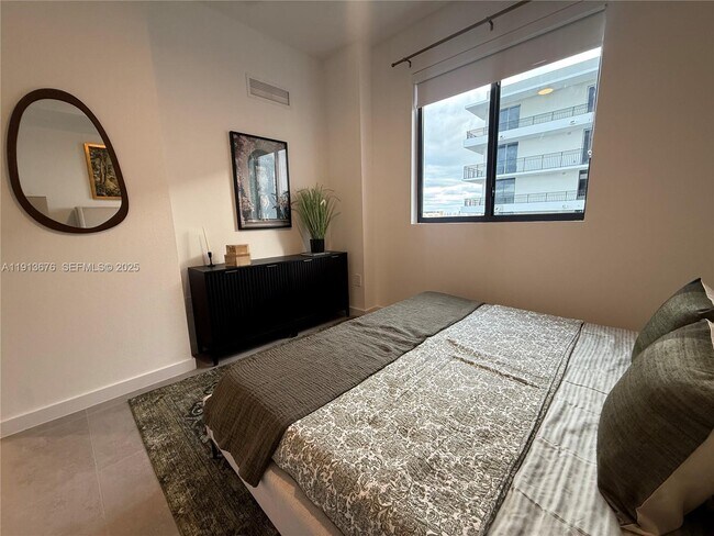 Foto del edificio - 2001 Van Buren St