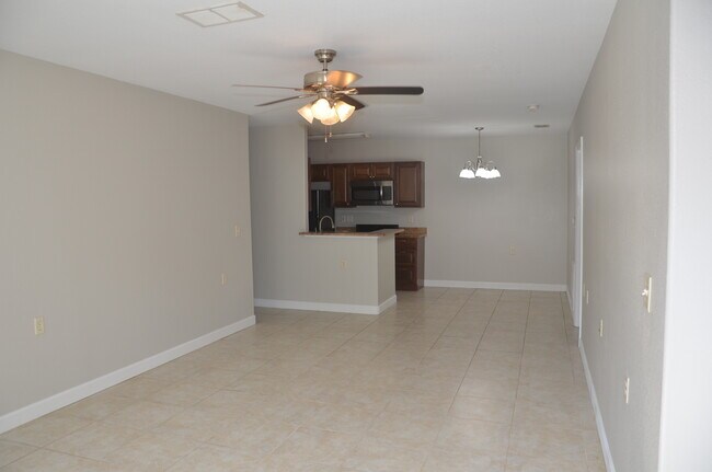 Building Photo - 897 Fording Island Rd