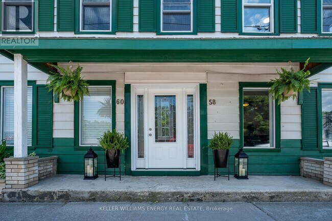 Photo du bâtiment - 60 Picton Main St