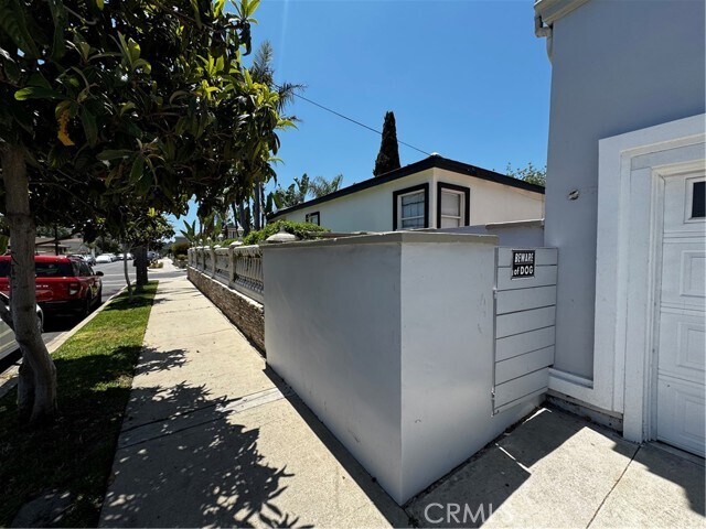 Foto del edificio - 25521 Senator Ave