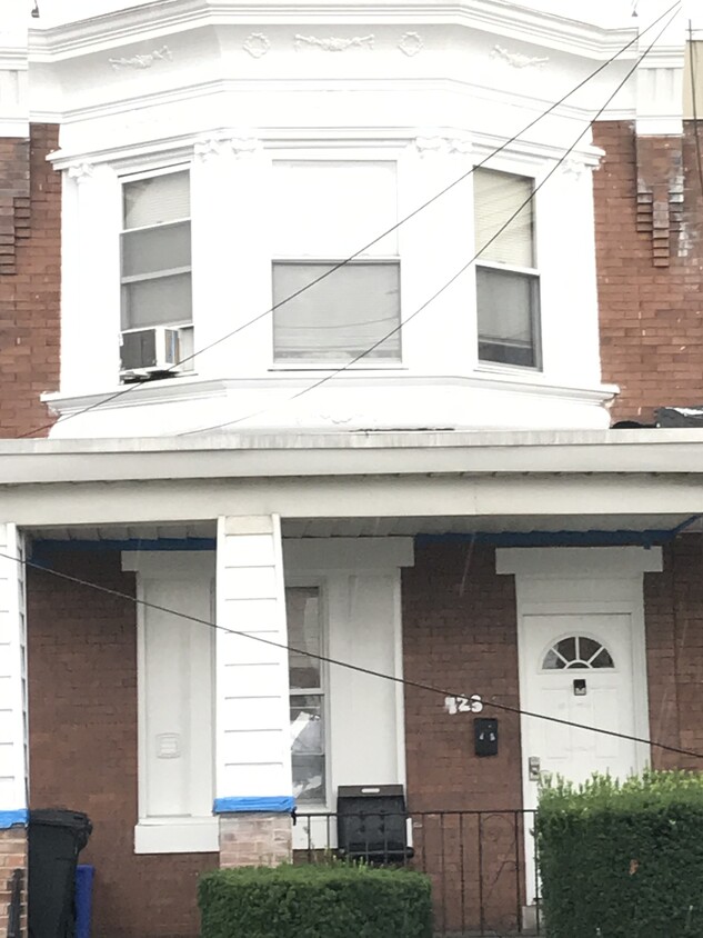 Building Photo - 123 W Olney Ave