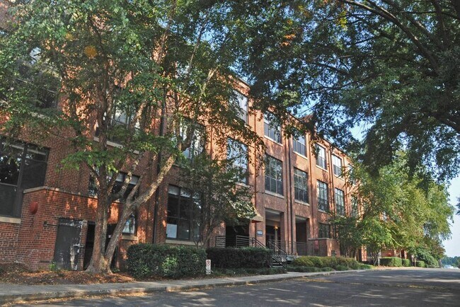 Building Photo - 500 N Duke St