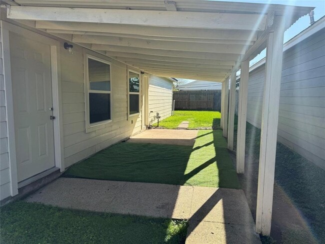Foto del edificio - 1536 Christa Ln